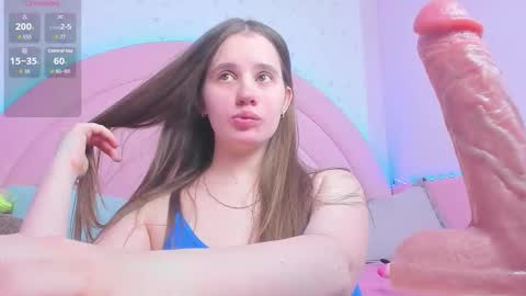 Snapshot of ur_shy_bambi chatting on December 22, 2025, 2:30 am Ann online show from December 22, 2025, 2:30 am