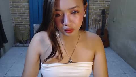 ur_truelyhot_dre online show from April 23, 2026, 10:47 am