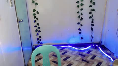 chesca online show from December 19, 2025, 5:36 am