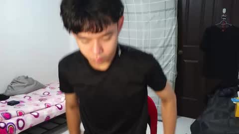 Snapshot of ur_younngtwinkxxx chatting on January 15, 2026, 2:10 pm Ken online show from January 15, 2026, 2:10 pm