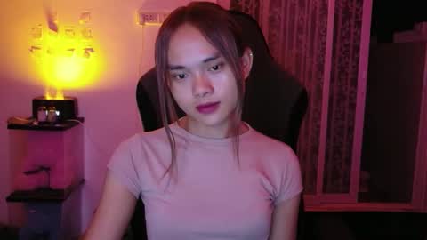 urasian_crisa online show from October 13, 2025, 5:02 pm