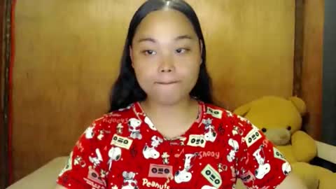 Snapshot of urasian_hotchix69 chatting on October 17, 2025, 3:31 am Lycah online show from October 17, 2025, 3:31 am