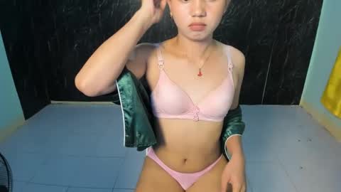 Snapshot of urasian_kat chatting on February 25, 2025, 12:47 am urasian_kat online show from February 25, 2025, 12:47 am
