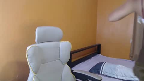 urasian_kat online show from December 15, 2025, 1:21 am