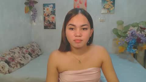 Snapshot of urasian_kat chatting on May 3, 2026, 11:44 pm urasian_kat online show from May 3, 2026, 11:44 pm