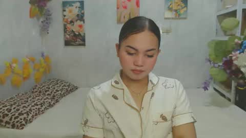 Snapshot of urasian_kat chatting on May 30, 2026, 7:44 pm urasian_kat online show from May 30, 2026, 7:44 pm