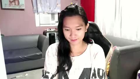 NEWRA  ALLISON online show from September 29, 2025, 1:55 am