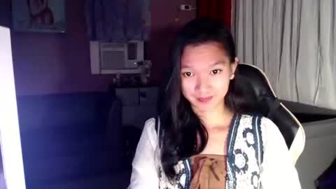 NEWRA  ALLISON online show from October 9, 2025, 7:23 pm