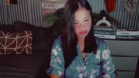 Snapshot of urasian_pinay_gurl chatting on May 6, 2026, 11:15 am urasian_pinay_gurl online show from May 6, 2026, 11:15 am