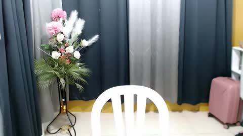 urasiancumgirl_ online show from May 16, 2026, 5:59 am