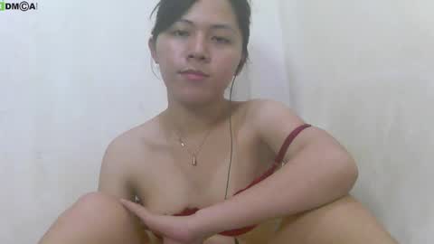 Snapshot of urasianlover69x chatting on December 27, 2024, 9:43 pm rai online show from December 27, 2024, 9:43 pm