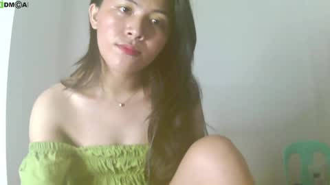 Snapshot of urasianlover69x chatting on March 6, 2025, 4:08 am rai online show from March 6, 2025, 4:08 am