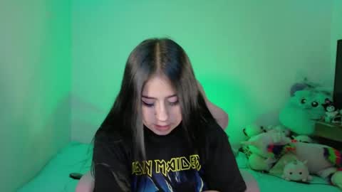 Danielle  online show from May 19, 2026, 9:48 am