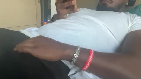 urbandick5 online show from March 18, 2026, 11:46 am