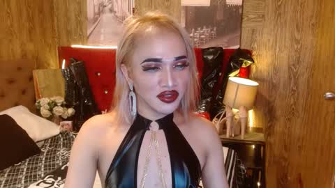 KENDALL online show from January 4, 2025, 1:21 pm