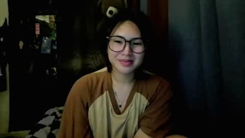 sweet yuri online show from July 7, 2026, 5:39 pm