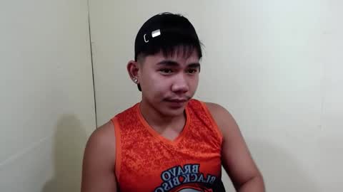 Snapshot of urcutie_asianboy chatting on September 24, 2025, 8:06 am KEN online show from September 24, 2025, 8:06 am