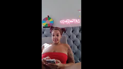 Snapshot of urfaveriri chatting on October 14, 2025, 4:41 pm urfaveriri online show from October 14, 2025, 4:41 pm