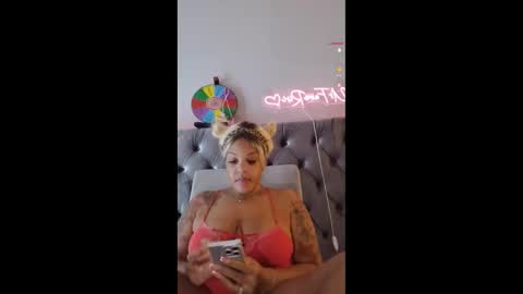 Snapshot of urfaveriri chatting on October 16, 2025, 7:20 am urfaveriri online show from October 16, 2025, 7:20 am