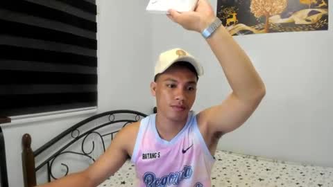 urfucker_vinz online show from July 16, 2026, 12:44 pm