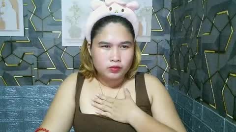 urgirlrose online show from May 5, 2026, 11:29 am