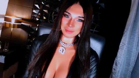 My bella 3 online show from September 29, 2025, 1:27 pm