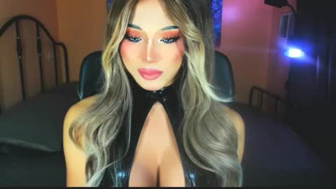 My bella 3 online show from November 17, 2025, 11:49 am