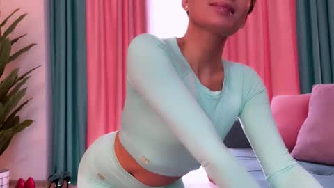 Snapshot of urgoddessjenny chatting on October 18, 2025, 12:06 pm Jenny online show from October 18, 2025, 12:06 pm