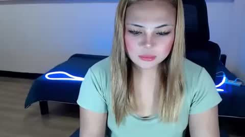 Snapshot of urgoddessophiaxxx chatting on February 22, 2026, 12:34 am Miss Sophia3 online show from February 22, 2026, 12:34 am