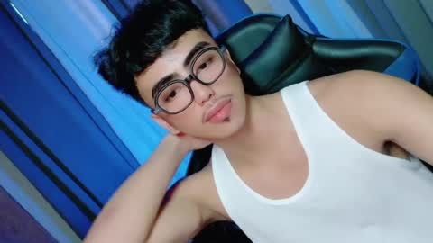 urguy_francis online show from July 18, 2026, 7:12 am