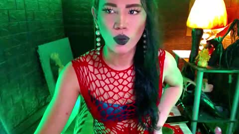 queen norelle online show from May 15, 2026, 1:23 am