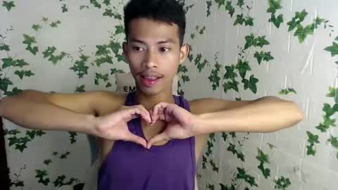 Snapshot of urhotfuckingass chatting on December 28, 2024, 12:15 am richard online show from December 28, 2024, 12:15 am