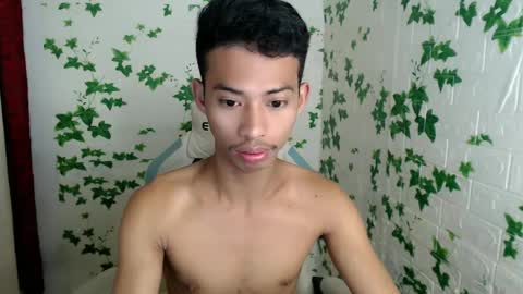 Snapshot of urhotfuckingass chatting on December 28, 2024, 11:48 pm richard online show from December 28, 2024, 11:48 pm