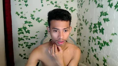 Snapshot of urhotfuckingass chatting on December 29, 2024, 3:00 am richard online show from December 29, 2024, 3:00 am