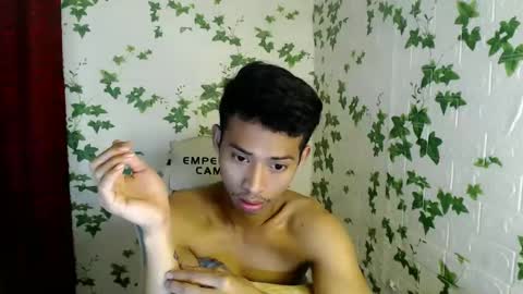 Snapshot of urhotfuckingass chatting on January 14, 2025, 11:16 pm richard online show from January 14, 2025, 11:16 pm