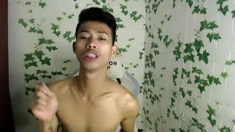 Snapshot of urhotfuckingass chatting on February 8, 2025, 12:28 am richard online show from February 8, 2025, 12:28 am