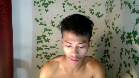 Snapshot of urhotfuckingass chatting on February 18, 2025, 4:48 am richard online show from February 18, 2025, 4:48 am