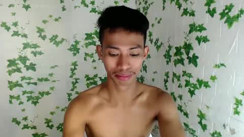 Snapshot of urhotfuckingass chatting on March 12, 2025, 12:42 am richard online show from March 12, 2025, 12:42 am