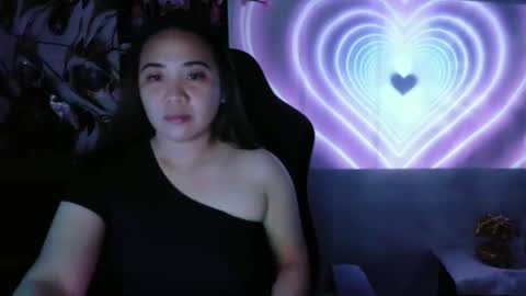 urhotjen online show from March 28, 2026, 11:54 am