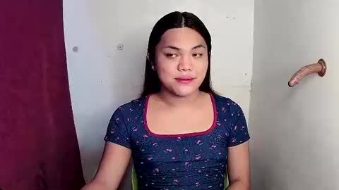 urhottie_bella online show from December 4, 2025, 2:32 am