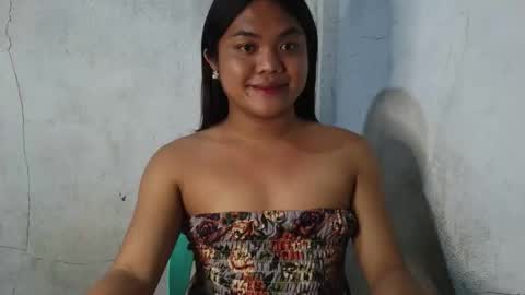 Snapshot of urhottie_bella chatting on February 9, 2026, 12:20 pm urhottie_bella online show from February 9, 2026, 12:20 pm