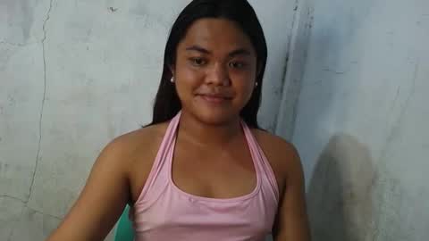 Snapshot of urhottie_bella chatting on February 11, 2026, 5:12 am urhottie_bella online show from February 11, 2026, 5:12 am