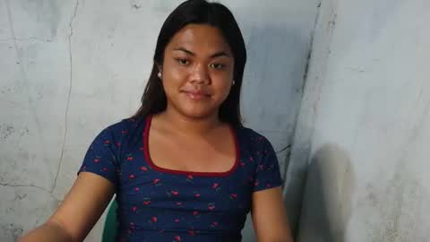 Snapshot of urhottie_bella chatting on February 15, 2026, 10:28 pm urhottie_bella online show from February 15, 2026, 10:28 pm