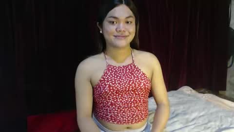 Snapshot of urhottie_bella chatting on February 27, 2026, 8:14 am urhottie_bella online show from February 27, 2026, 8:14 am