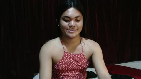 Snapshot of urhottie_bella chatting on March 1, 2026, 7:05 pm urhottie_bella online show from March 1, 2026, 7:05 pm