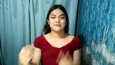 urhottie_bella online show from June 30, 2026, 4:41 pm