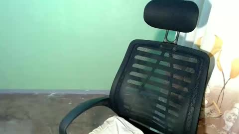 Snapshot of urlatino_rey chatting on October 2, 2025, 10:11 am urlatino_rey online show from October 2, 2025, 10:11 am