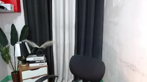 urlovely_angela online show from May 27, 2026, 3:25 am