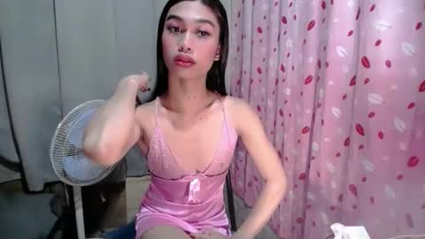 urloverjasmine_xx online show from March 21, 2026, 12:10 pm