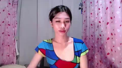 urloverjasmine_xx online show from April 4, 2026, 9:51 am